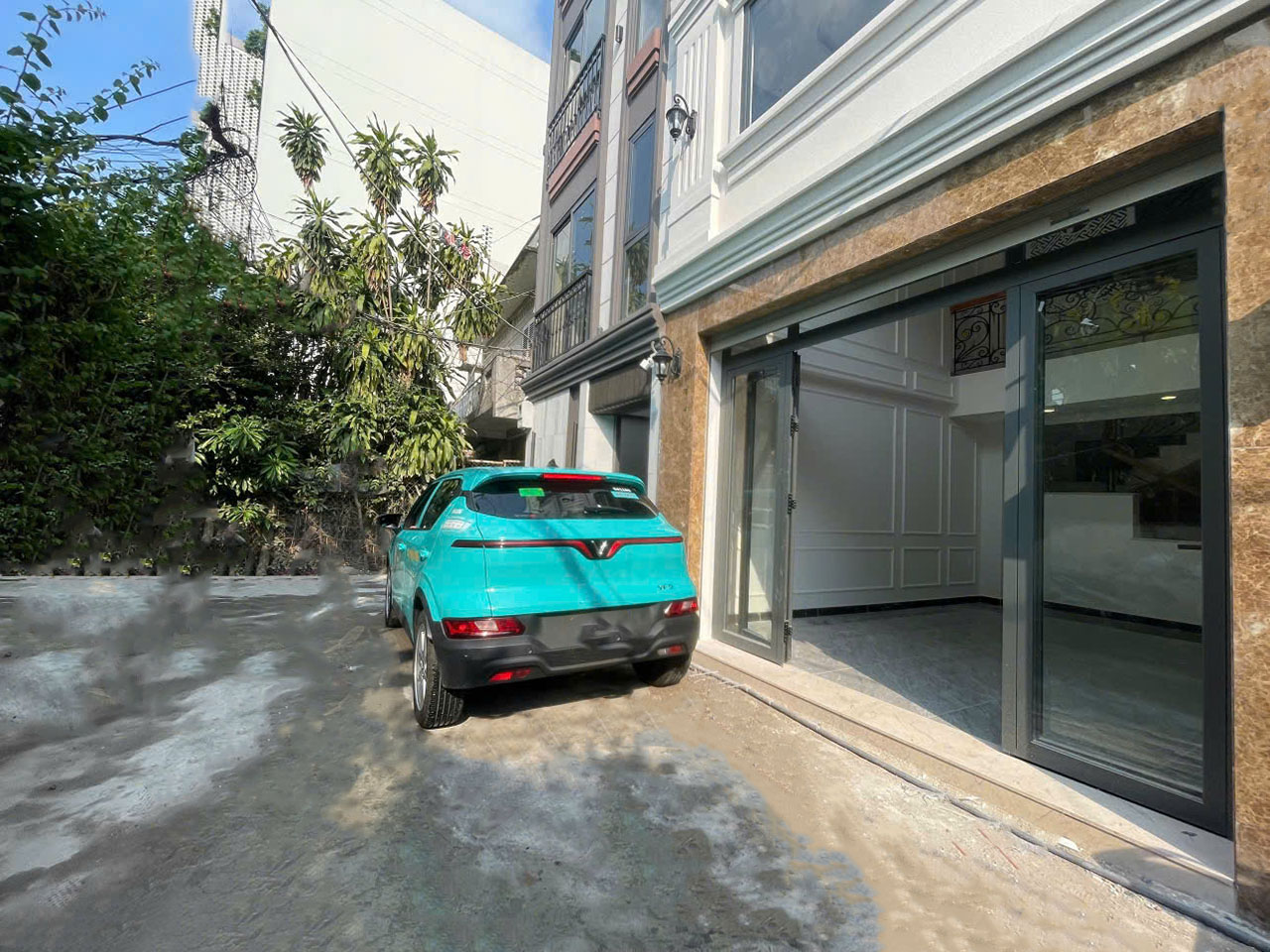 Nhà phố mới 100%, DTKV: 4mx12,5m, vuông, 4 tầng, full nội thất, hẻm xe hơi khu Vip NGUYỄN VĂN TRỖI